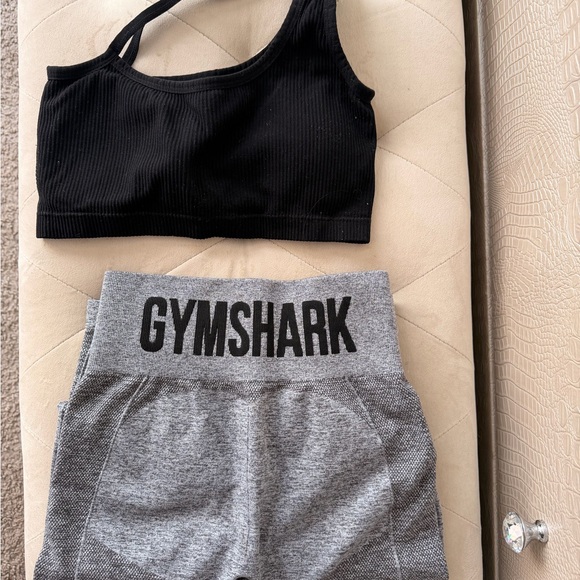 Gymshark set - Picture 3 of 5